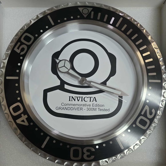Invicta Quartz 14" Wall Clock 39776 Commemorative Edition-300M Tested. Mint New. - Picture 1 of 4